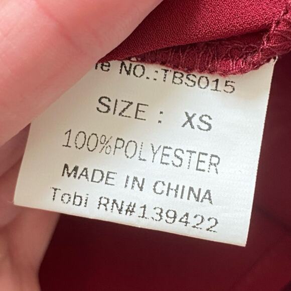 TOBI Blouse Maroon Sheer Cold Shoulder Relaxed Fit Size Small - Picture 7 of 7